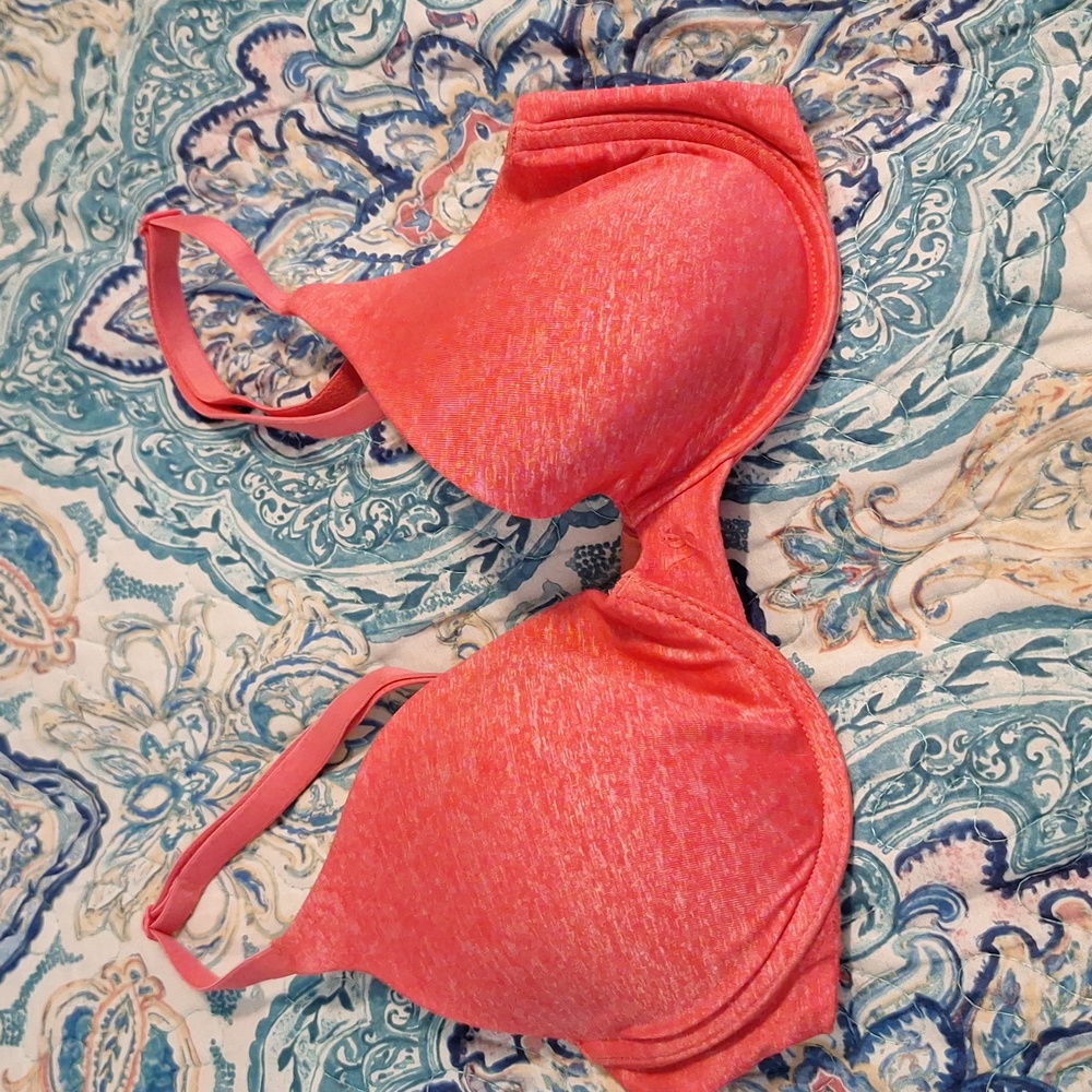 Victoria Secret- Uplift Semi Demi/Demi Bust Bra. Size 32c